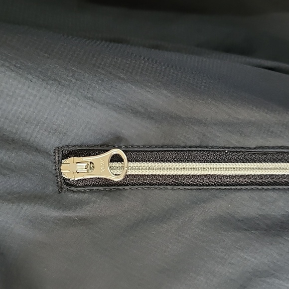 Vintage Lululemon riversable hoodie - Picture 8 of 9